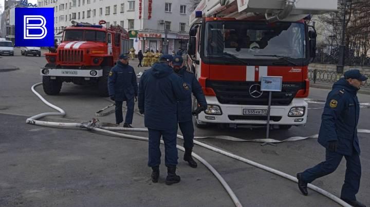 В центре Мурманска разворачивают выставку пожарной техники